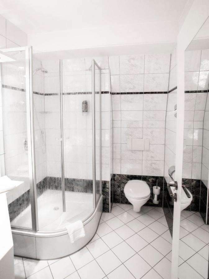 Hotel Zur Post 브릴온 외부 사진